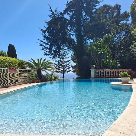 Silhouette With Pool And Seaview Close To Monaco וילה